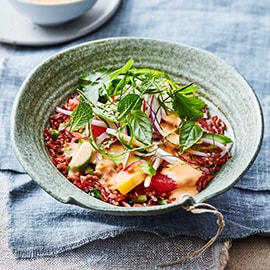 Thaise rode rijst salade met citrus vinaigrette Thaise rode rijst salade met citrus vinaigrette